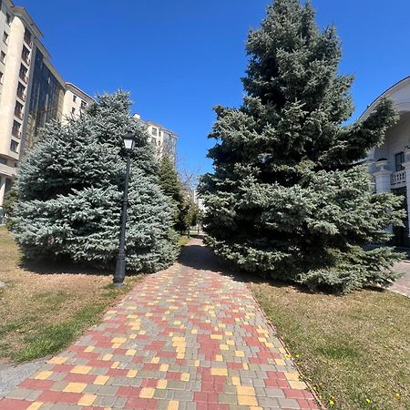 Спальня-Студия С Видом На Море И Парк 敖德萨 外观 照片